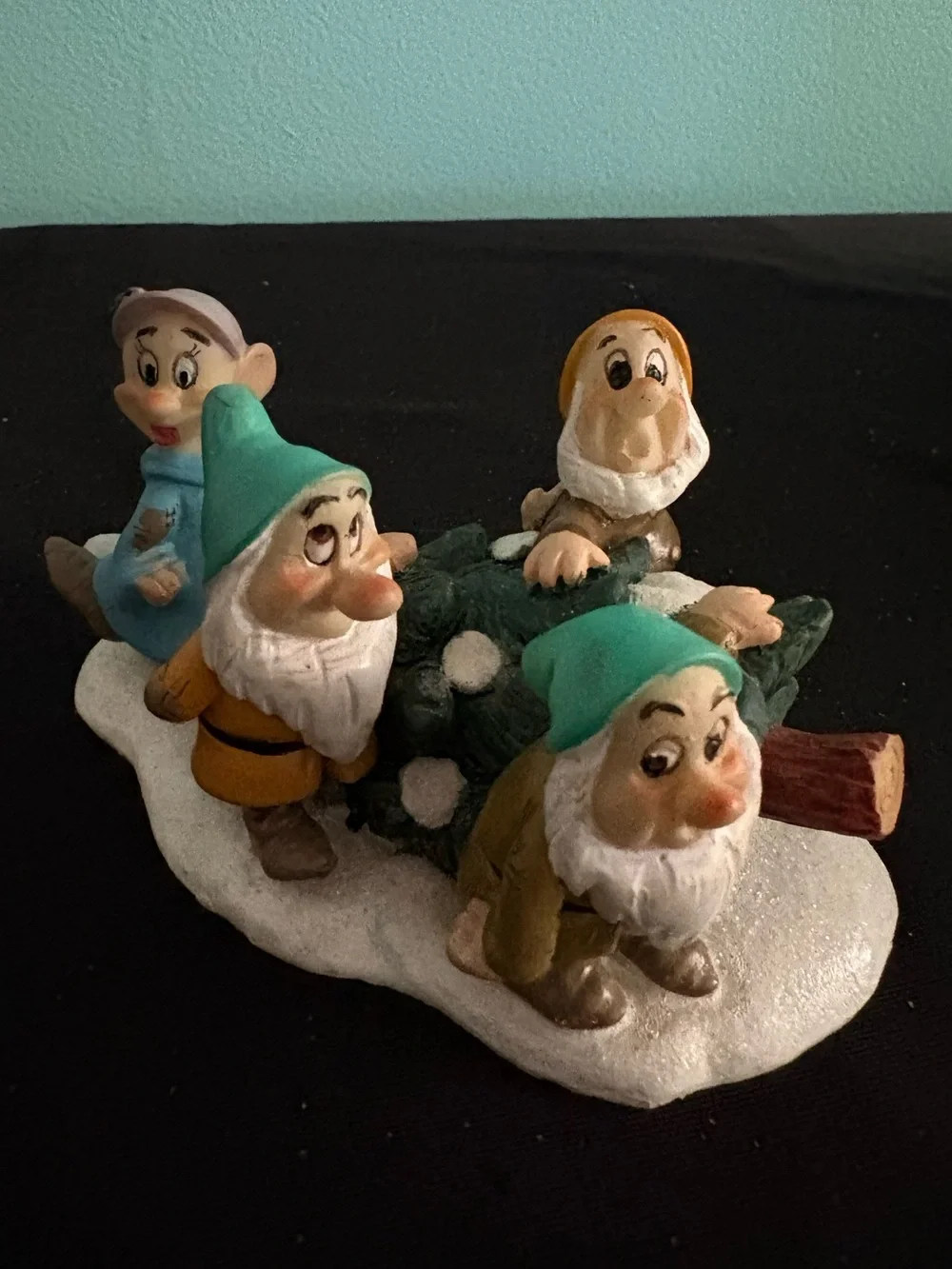 2004 Disney Snow White Seven Dwarfs Christmas Village House Cottage Light-Up